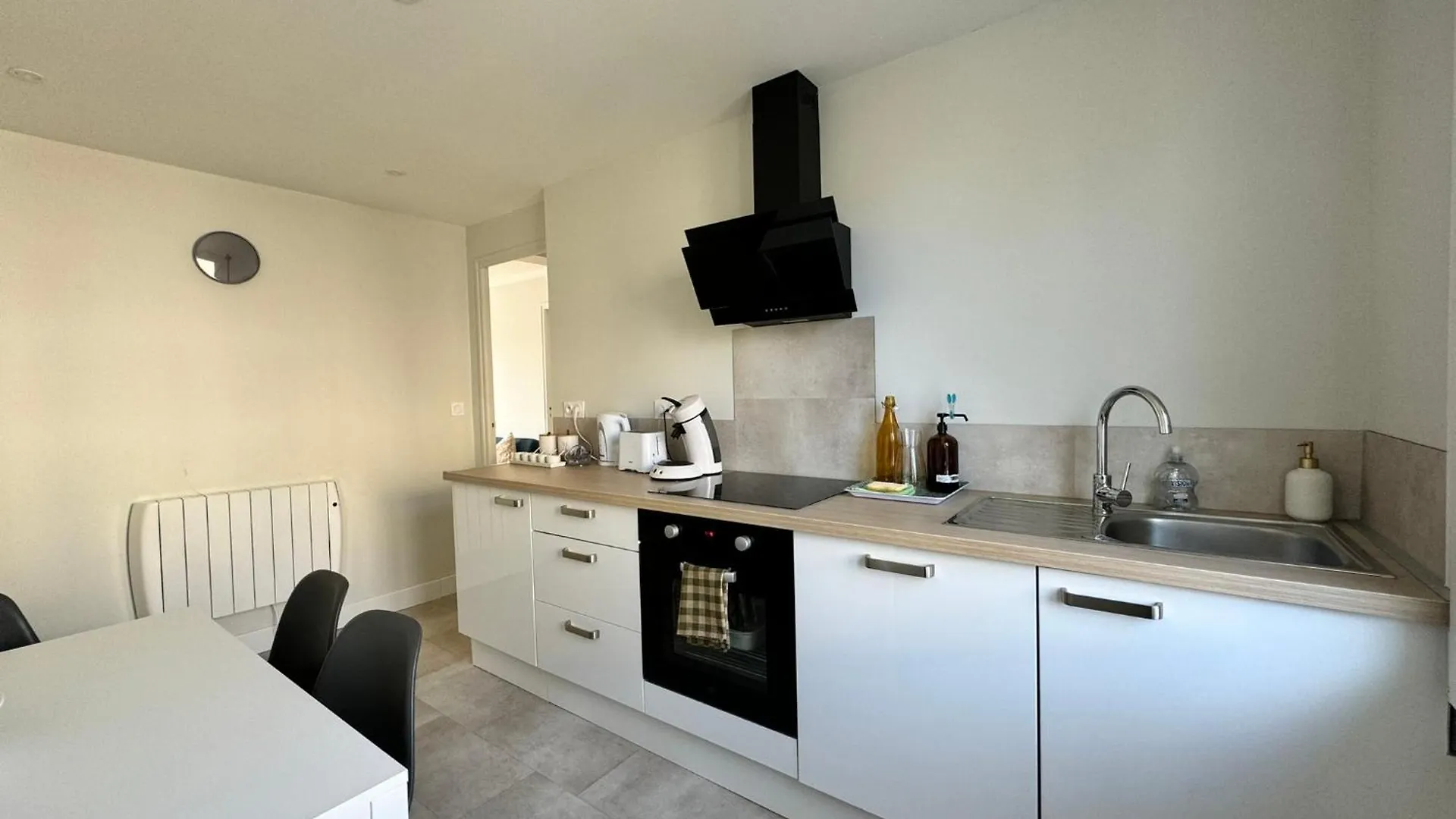 Le 122 - Parking Apartment Rodez France